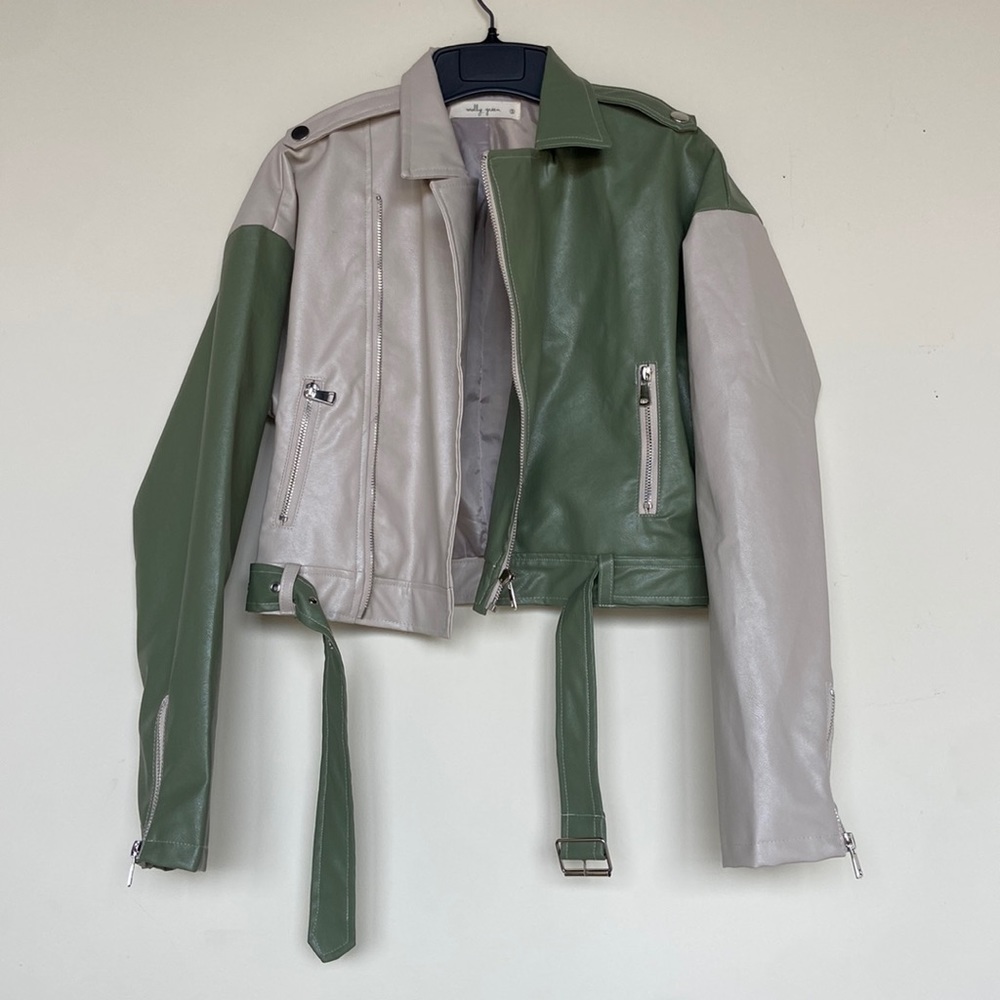 MOLLY GREEN boutique | leather crop jacket | small